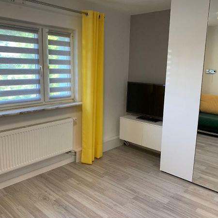 Comfortable Studio Only 20 Minutes From International Conference Center Katowice Best Place For Wuf2022 Eec Tnf Off Etc Siemianowice Śląskie Kültér fotó